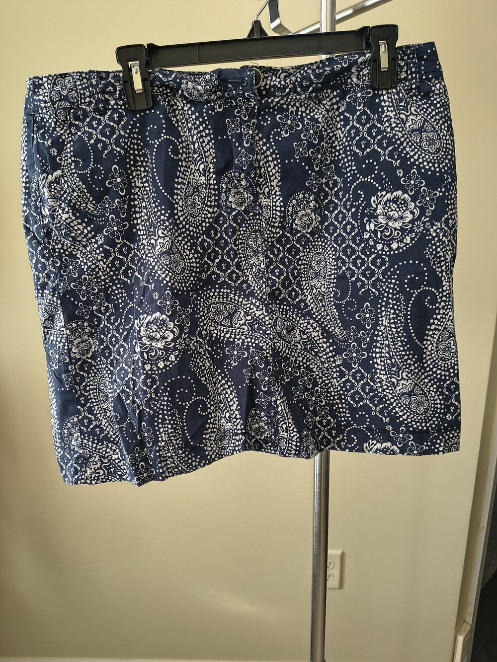 Karen Scott Navy and White Paisley Skort